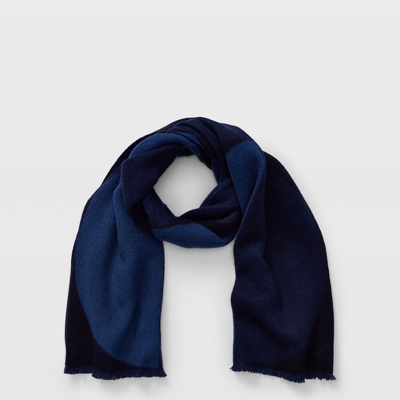 Club Monaco Circle Blanket Scarf - Picture 2 of 2